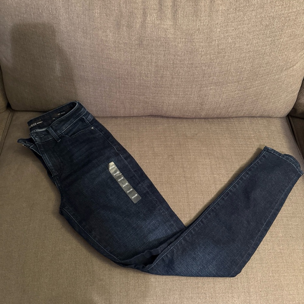 Guess High Rise Women’s 1981 Skinny Jeans Size 24x29